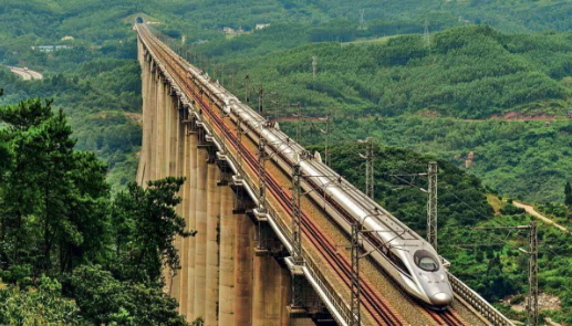 中国第一条山区高铁,沿线三千多万居民受益,将于2019年通车