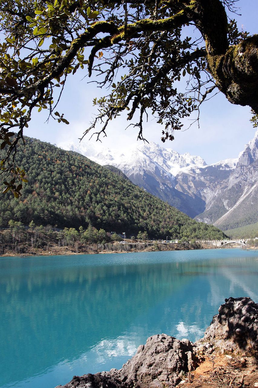 端午避暑地#丽江玉龙雪山是中国云南省丽江市的一座著名山脉,也是
