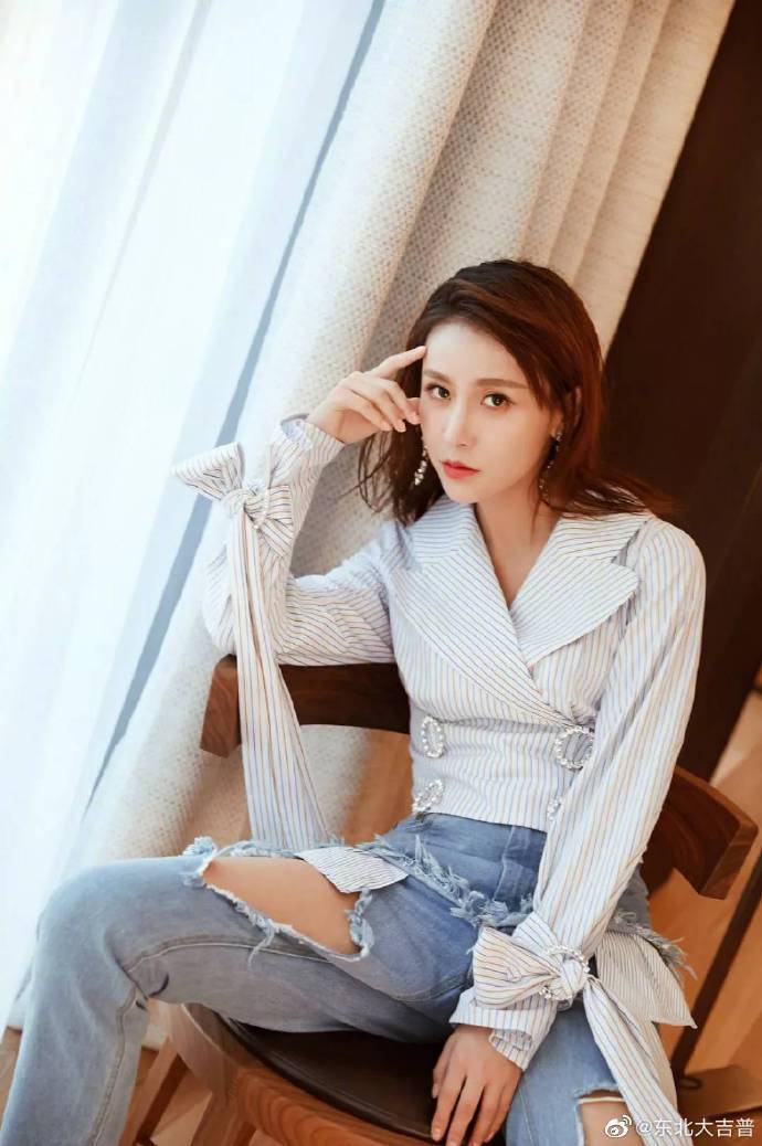 18在湖南娱乐频道又播出《妻子的谎言》没有截到@演员贾青ting 姐姐