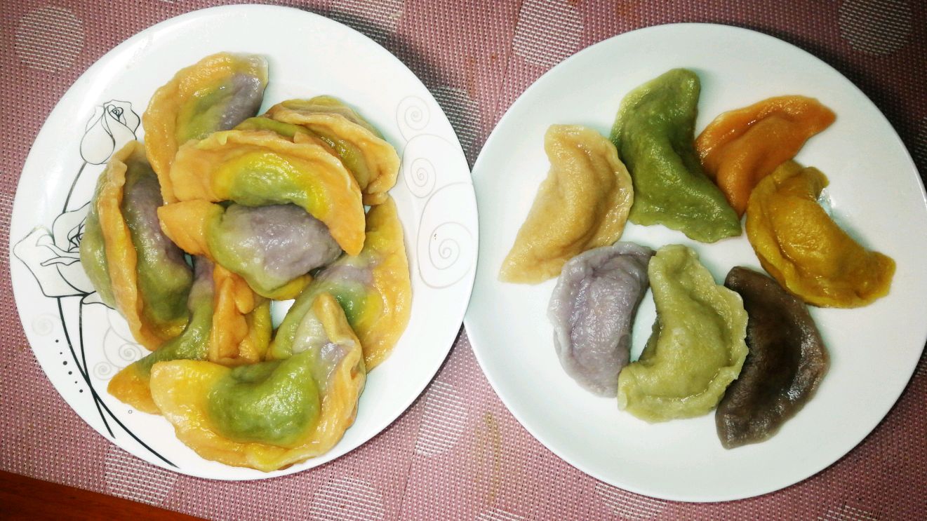 老五首创彩虹饺子,七种蔬菜调制的七彩水饺,春节又能露一手了