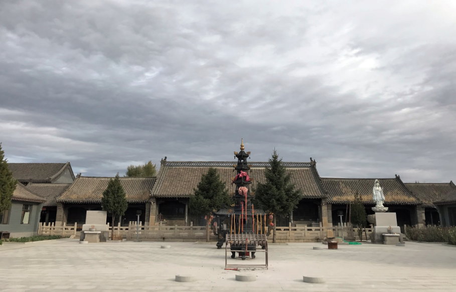 锦州北镇的崇兴寺双塔,历经千年风雨仍保持完好,堪称中华一绝