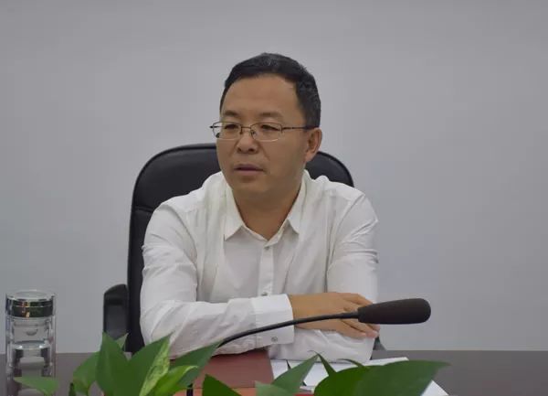 阿鲁科尔沁旗委副书记,政府旗长孟晓冰深入矿山企业进行调研