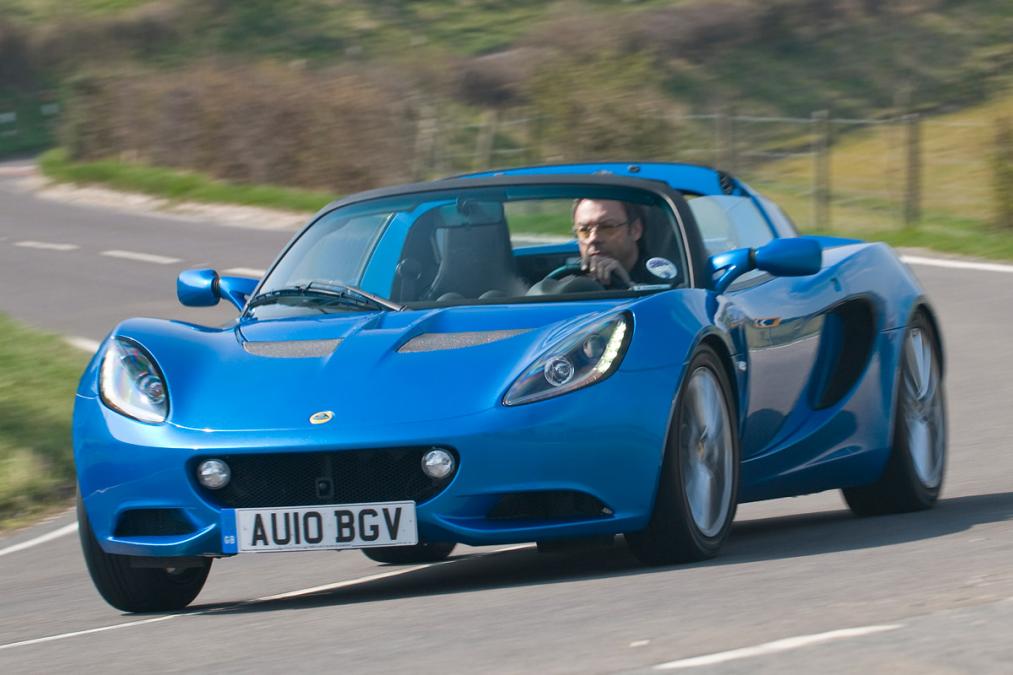 汽车:莲花elise,最成功和最受欢迎的英国跑车之一!