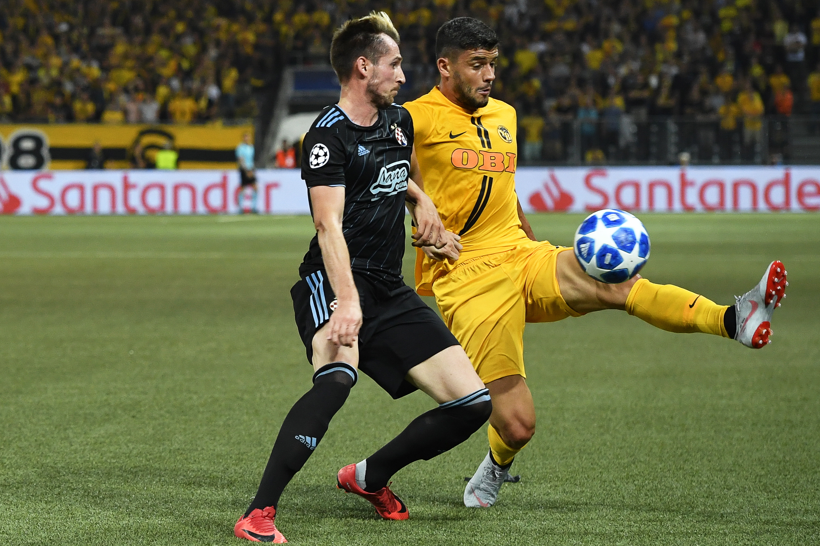 足球——欧冠资格赛:伯尔尼年轻人战平萨格勒布迪纳摩(9)