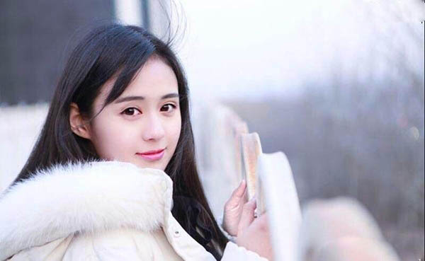 她们本是地地道道的中国人,却因长相被很多人误以为是外国人