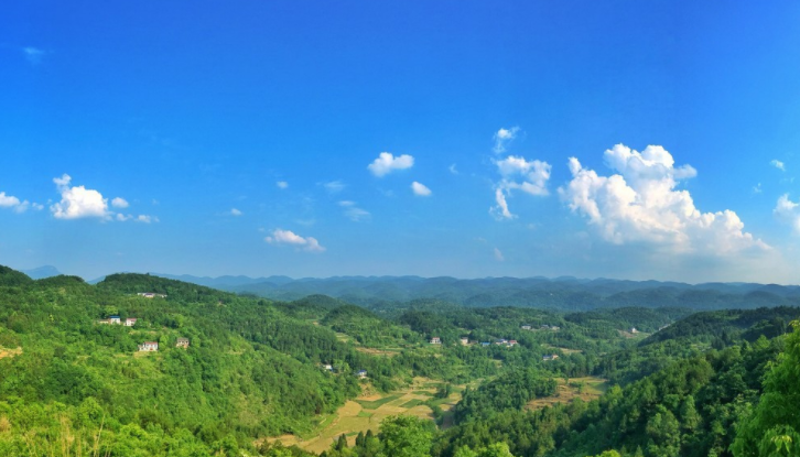 慈利縣,隸屬於湖南省張家界市,地處湖南省西北部,張家界市東部,武陵山