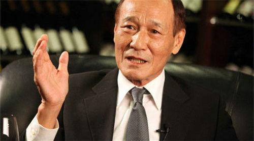 现在我们看到的陈惠敏更多的身份是香港动作演员,商人