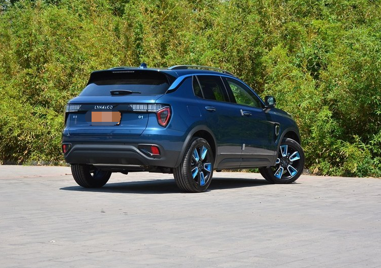 领克01 2.0t两驱耀pro版,设计独特,典雅而不失风采