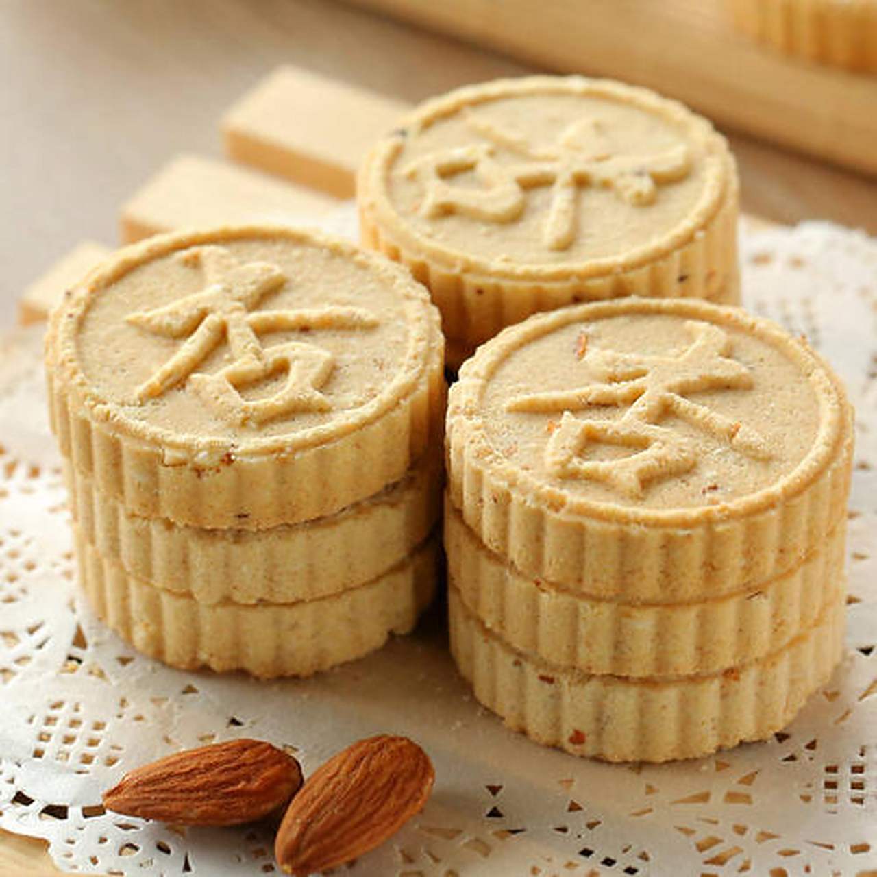 城市小吃地图#澳门杏仁饼是从绿豆饼发展而来的,澳门杏仁饼的主要