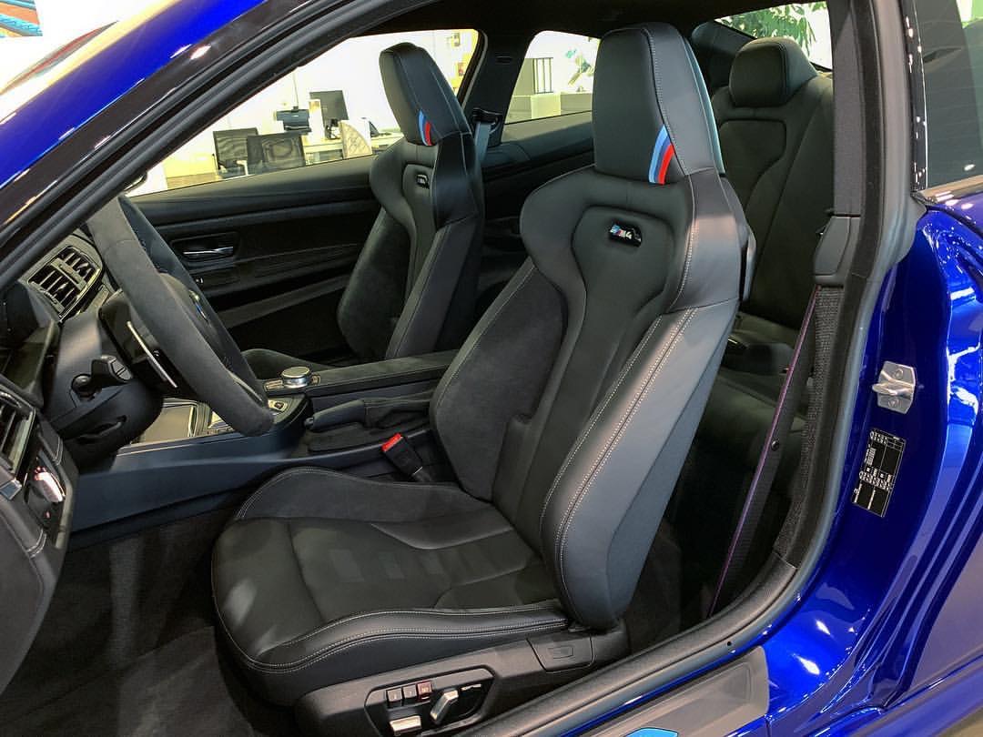 蓝色宝马 m4 cs,这个尾灯真的好帅