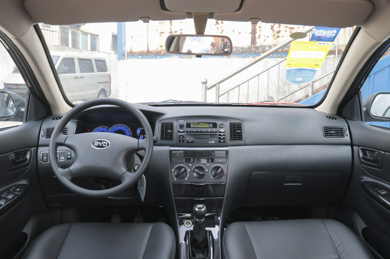 2020款比亚迪f3 1.5l手动经典型