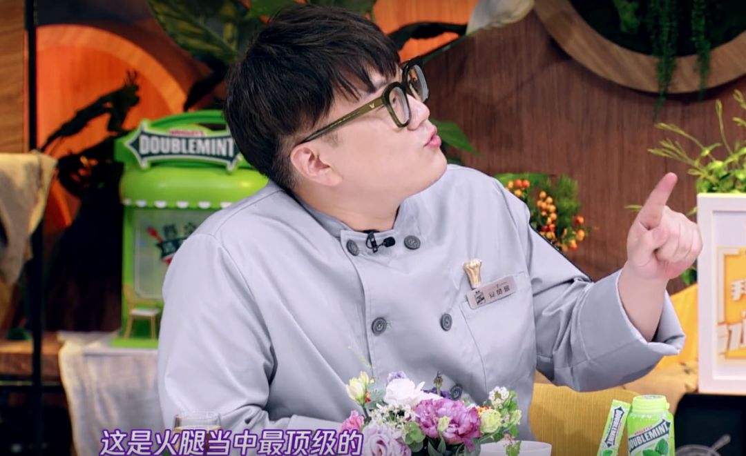 拜托了冰箱安老师来袭!勾起韩国人童年回忆的美食:辣白菜煎饼