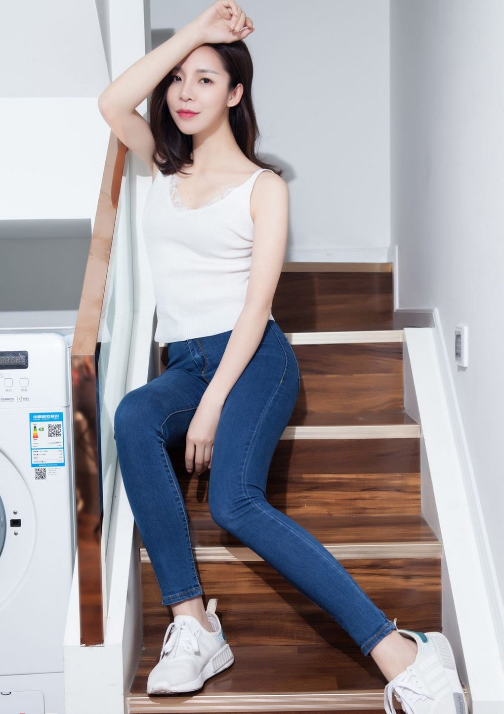 这样的牛仔裤搭配让你凸显美腿美丽爆棚