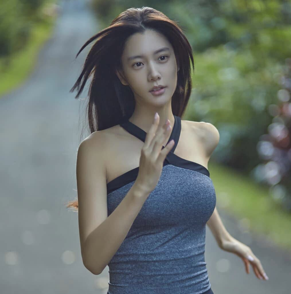 亚洲第一美女李成敏,让人无比羡慕的身材!