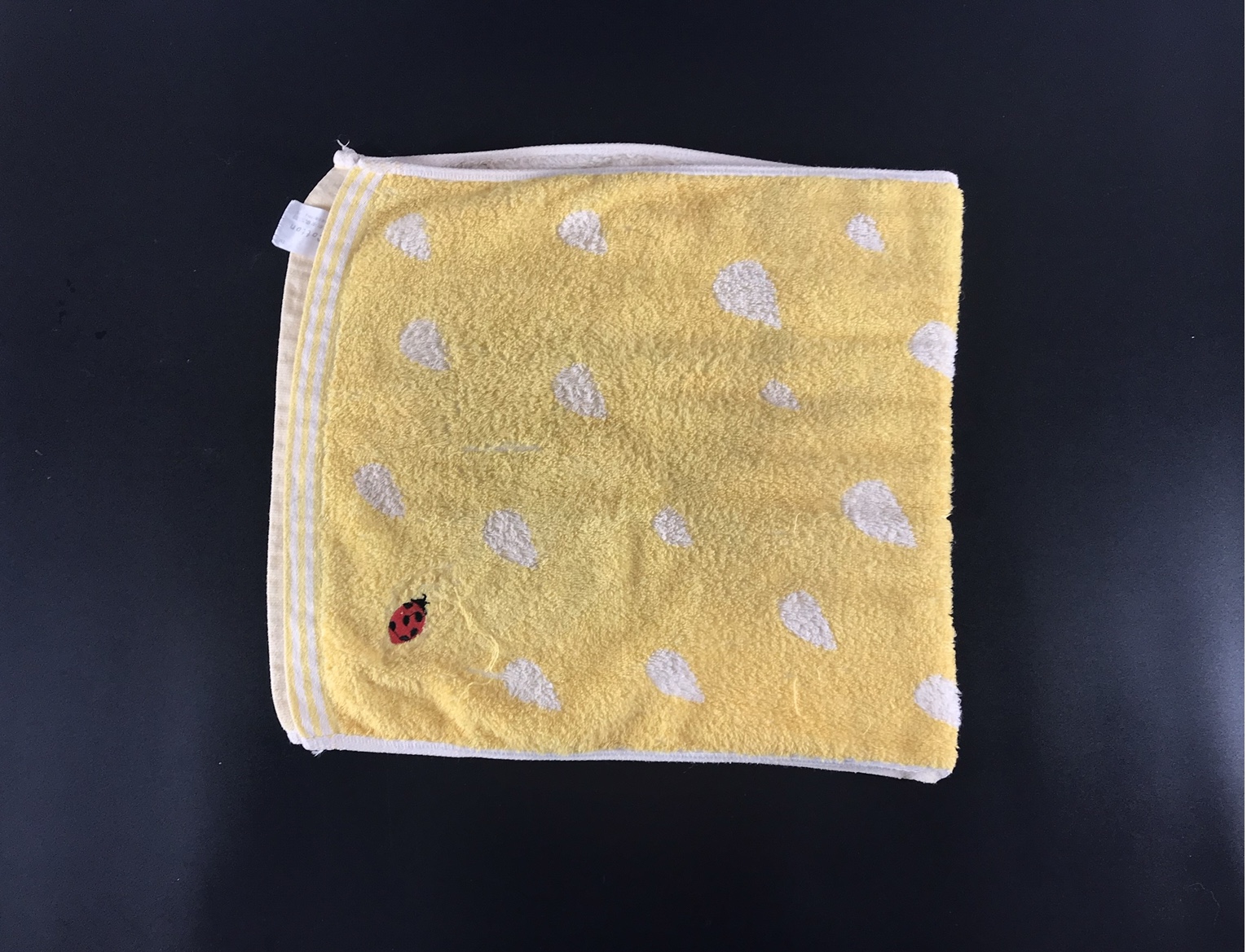 旧毛巾你还舍得扔吗?改造下放在家里,简直太实用了