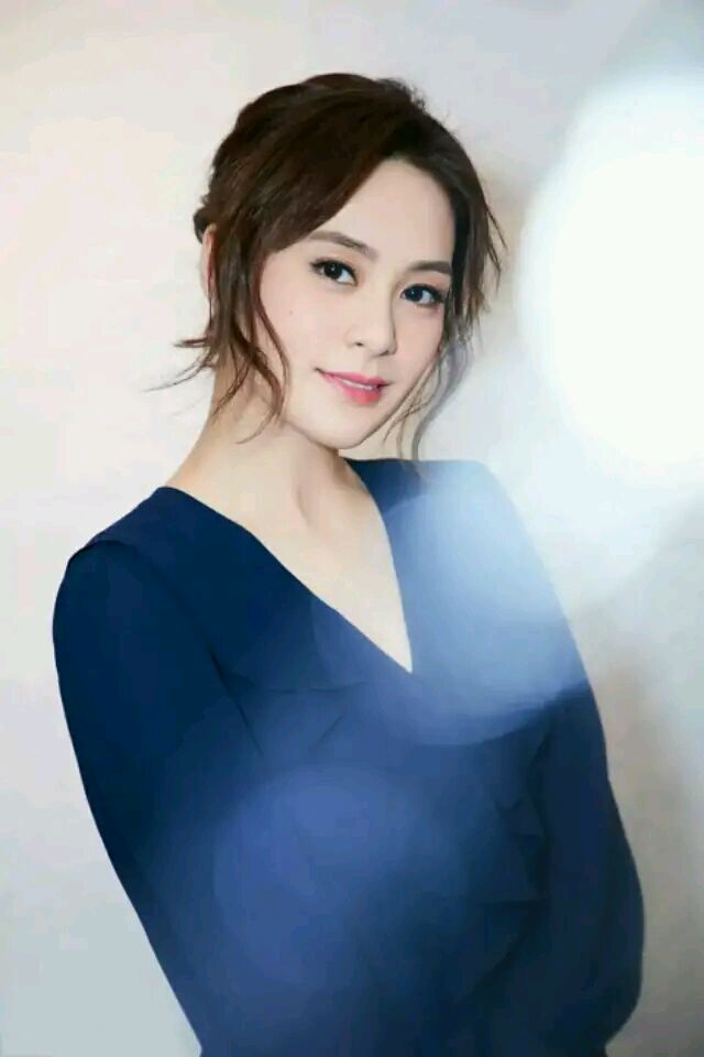 六位"钟"姓女星,个个都美艳动人,你最喜欢谁呢?