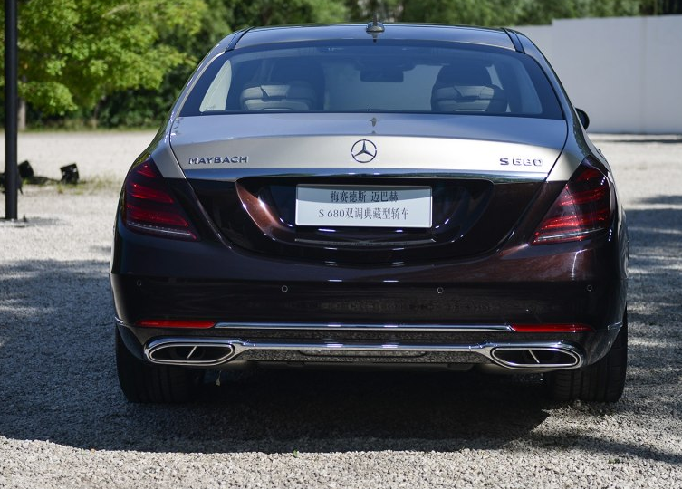 全新一代"奔驰迈巴赫s680",这样的价位,会让网友们接受吗?