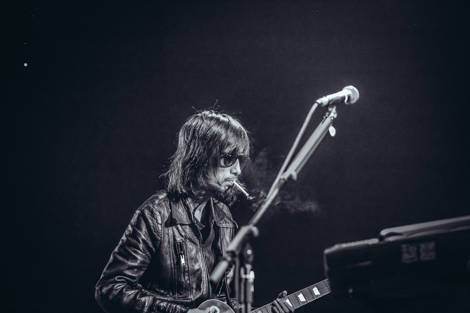 摇滚新教父谢天笑:不疯魔,不成活!