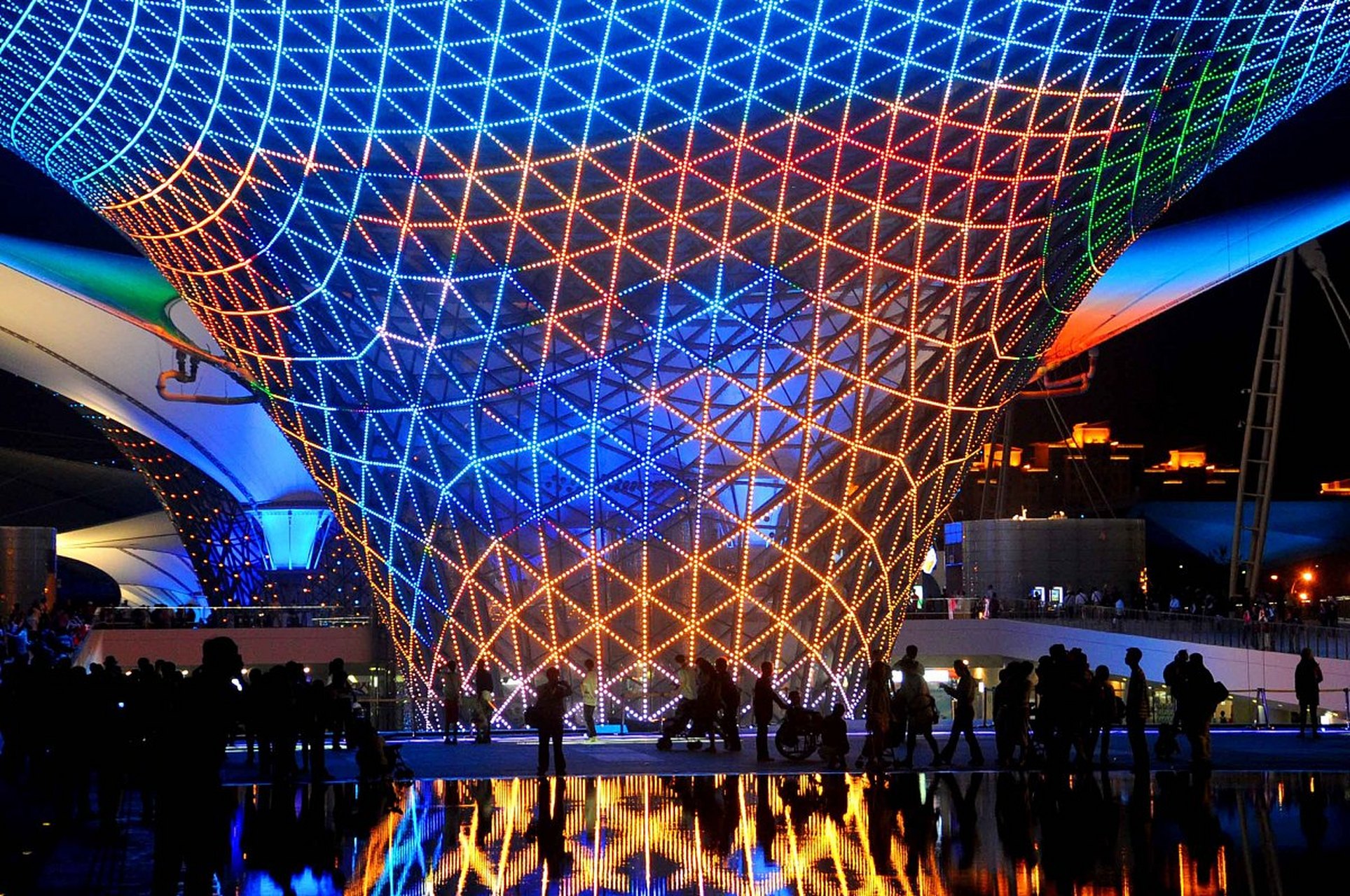 春节出行计划# 世博公园:绿色与生态的氧吧 世博公园是上海世博坏的