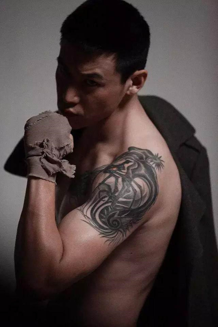 这些男明星的纹身,包贝尔的超级霸气