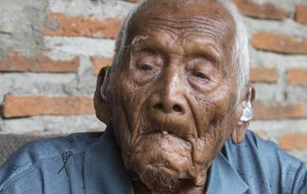 老人被死神抛弃活了150岁,孙子都去世了,长寿秘诀让人无语!