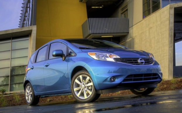 汽车:日产versa note,一款炫酷小型车,乘坐舒服,外观美观!