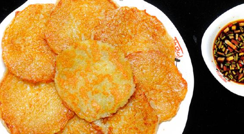 那软软糯糯的延边土豆饼,是多少人的美味回忆,一起来领略一下吧