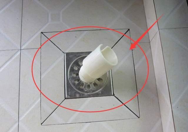 直接插在地漏里?很容易天天溢水