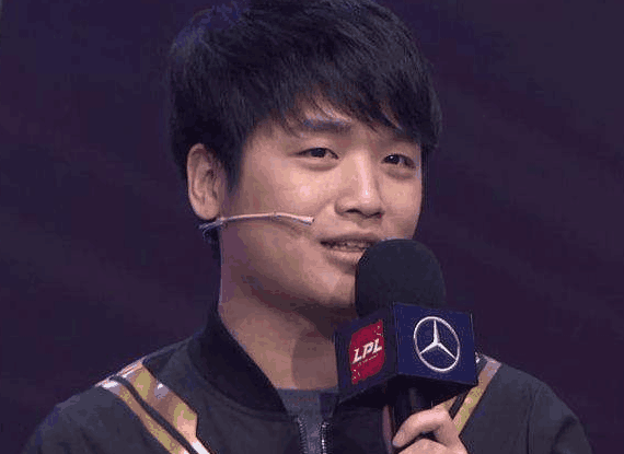 we微笑谈新版本adc现状:建议玩别的游戏,或者以快乐为主!