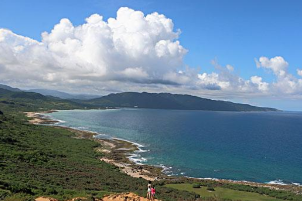 台湾海峡离大陆约130公里,是否可以填海造陆,或修建跨海大桥?