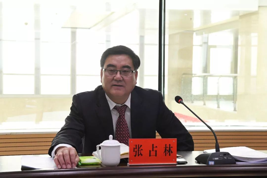 张占林参加指导鄂尔多斯装备制造基地党工委领导班子民主生活会