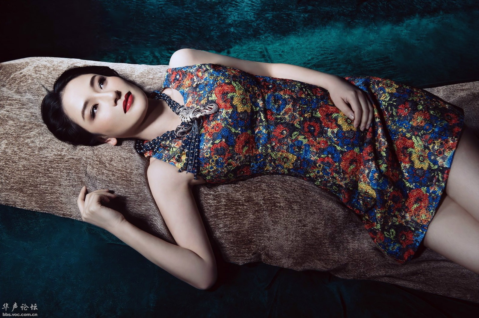 孙宁:娴静脱俗,肤如凝脂