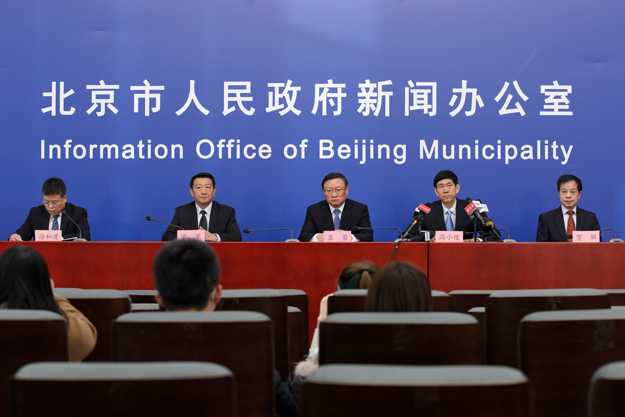 三上悠亜鬼頭桃菜携手亮相引关注，两人同框画面曝光，粉丝直呼太美，活动全程高能不断