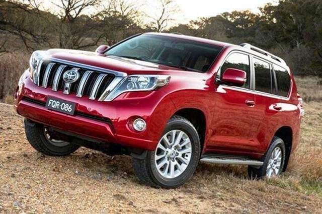 丰田又来蹭春节热度,"中国红"普拉多现身,还限量100台!