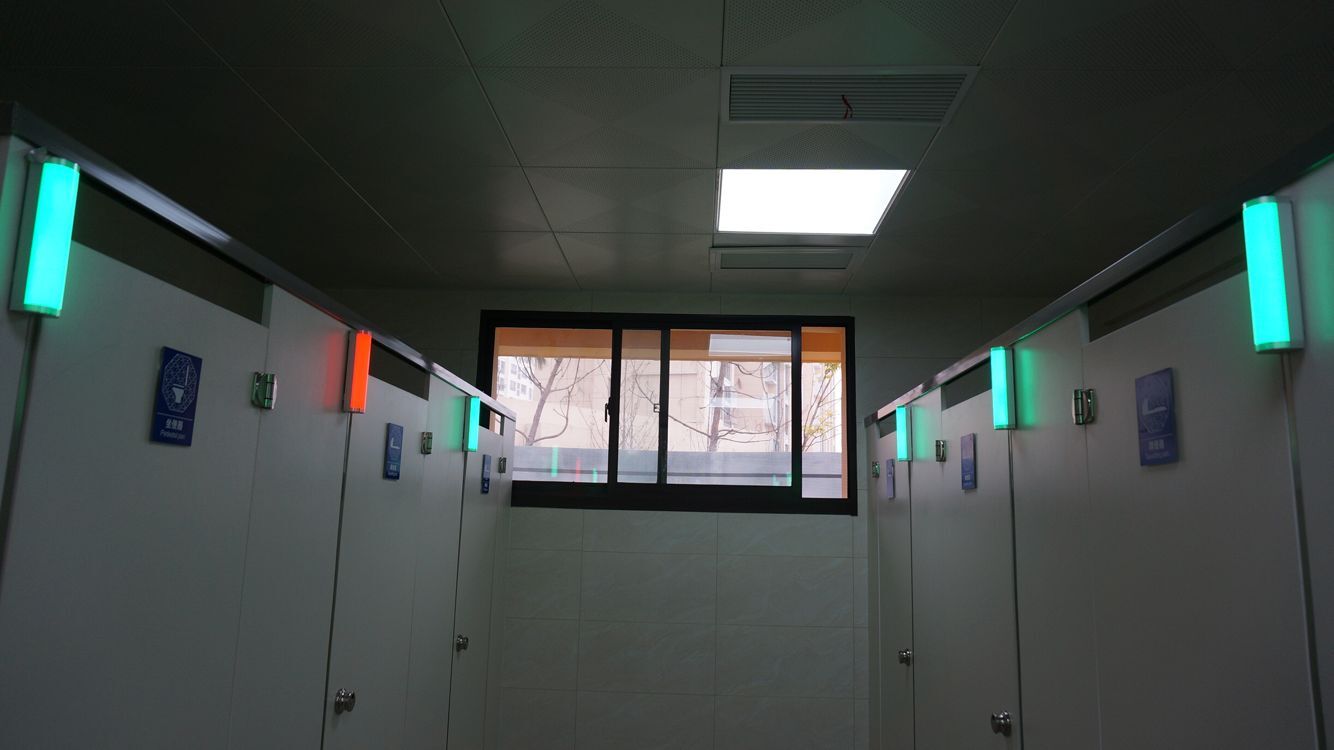 无锡豪华厕所有些"超前"?不,让人傲娇和便利普及应兼具