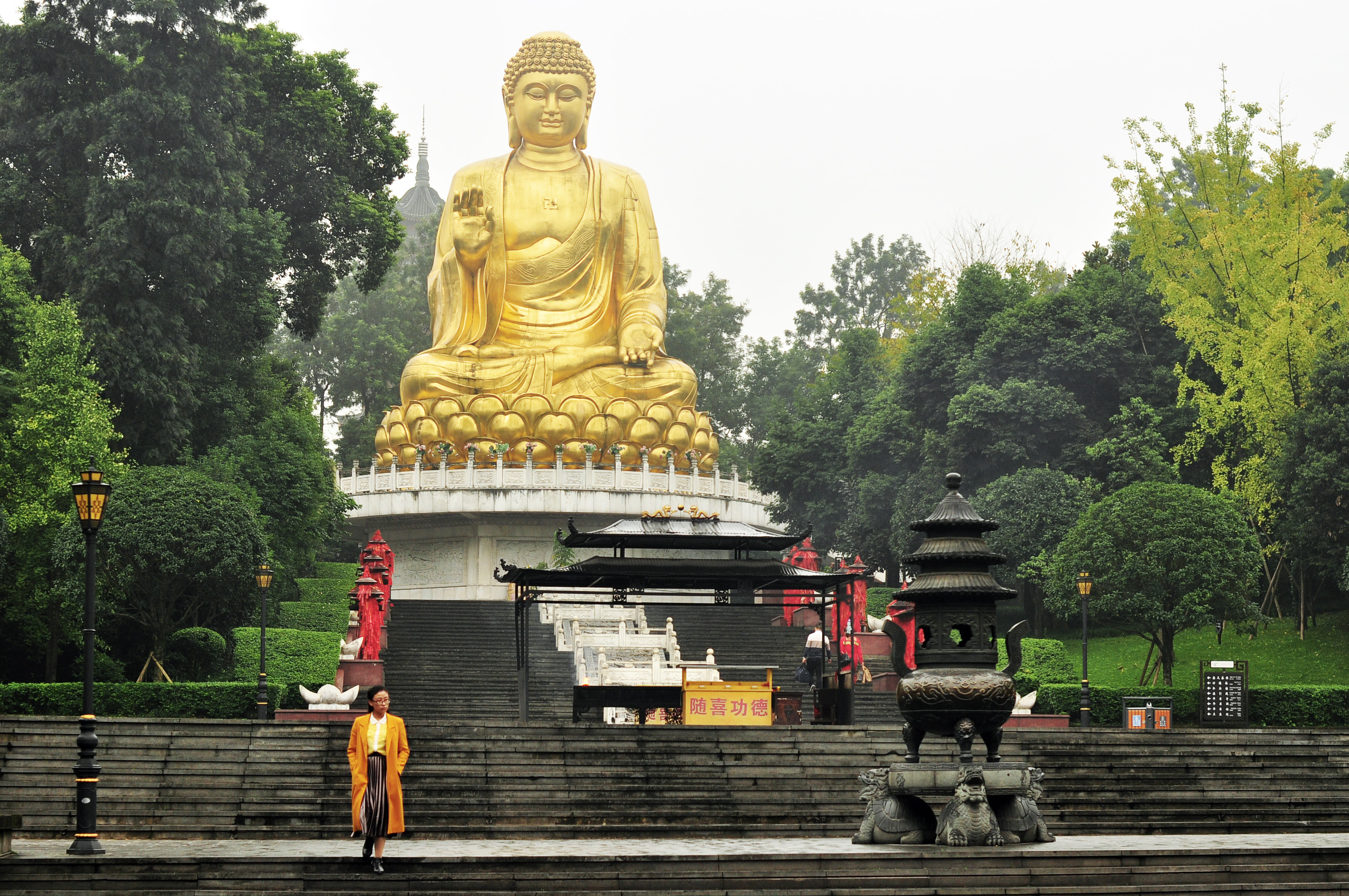 "一声佛号一声心",重庆西站旁边,藏着一座重庆最大的古寺庙