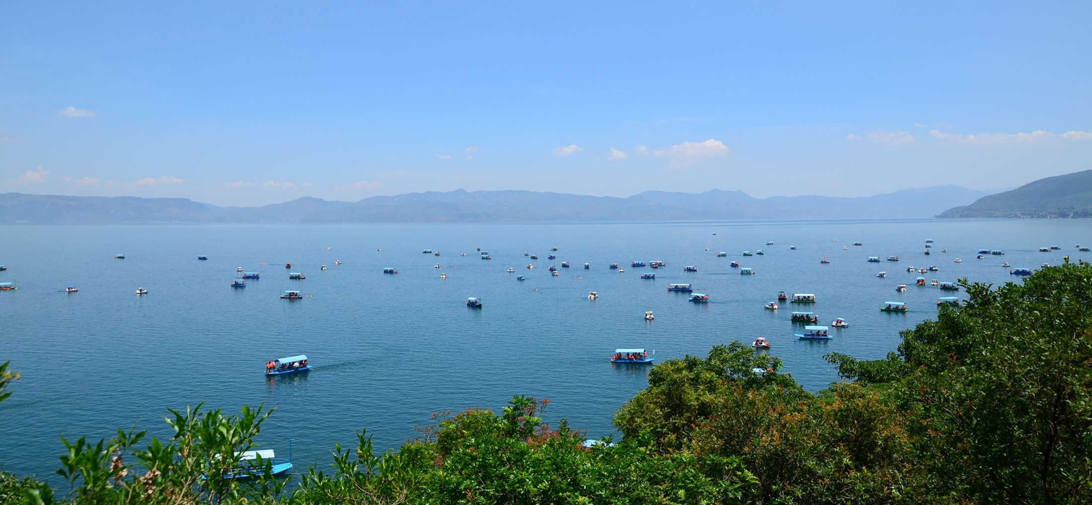 云南三大淡水湖,有游客问湖水可以直接喝吗?胆子大的可以试试