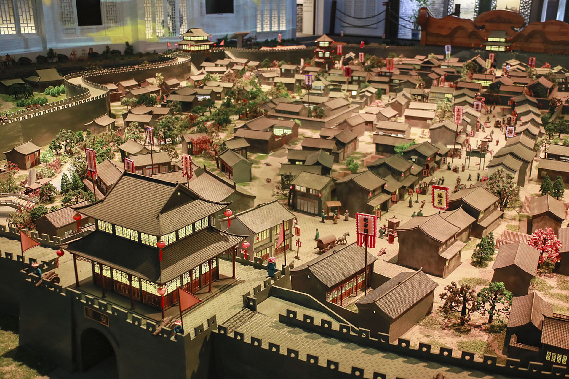 《炮灰女配她又撕碎了剧本》,主角苏默逆袭成女主角,文笔幽默流畅;2.