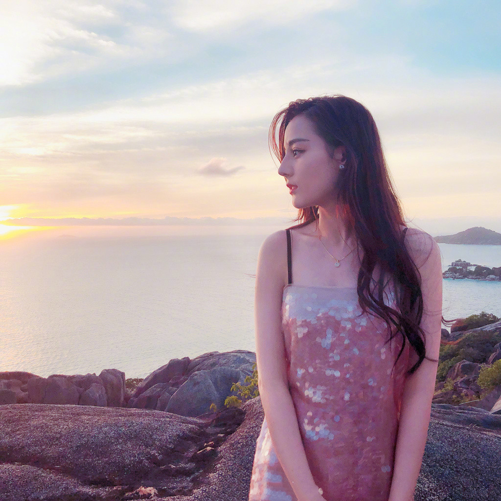 有一款热巴叫做"海的女儿",海边休闲风太吸睛,意外美出初恋感