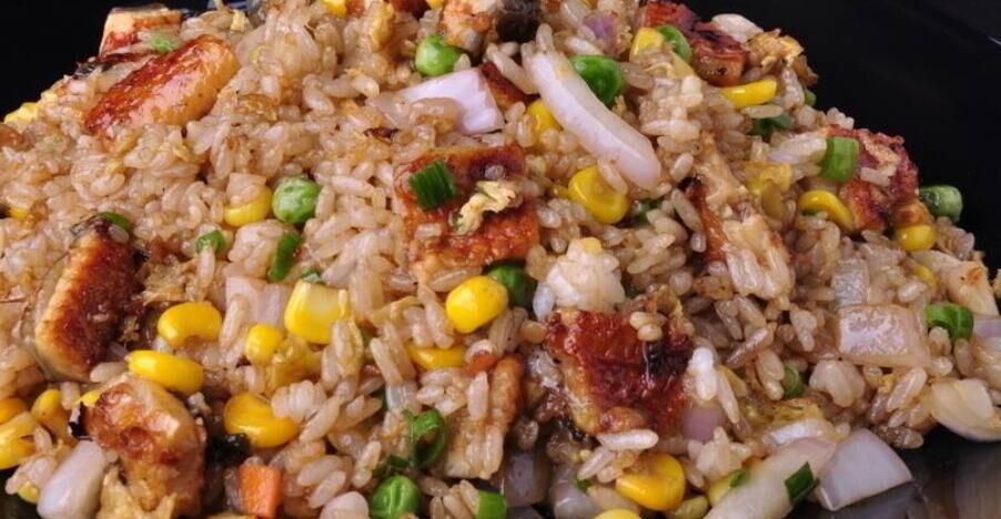 点一份"爱马仕炒饭"外卖,一拆开包装,网友:卖26块真是良心价