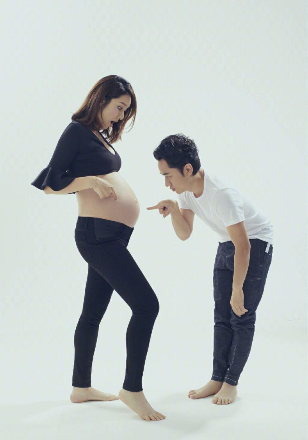 李亚男孕期自拍图片