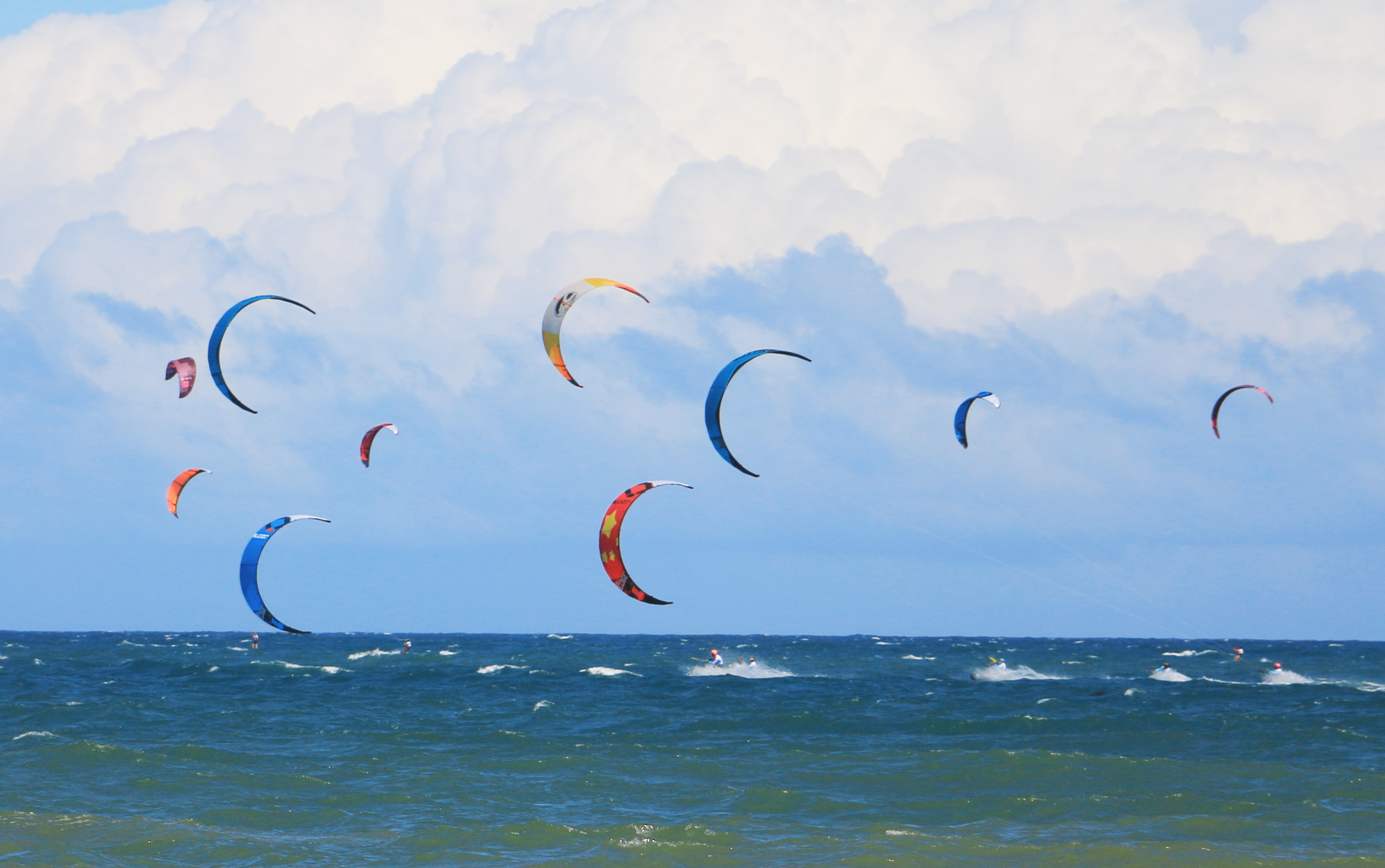 2018青奥会风筝冲浪资格赛第二轮赛况(3)