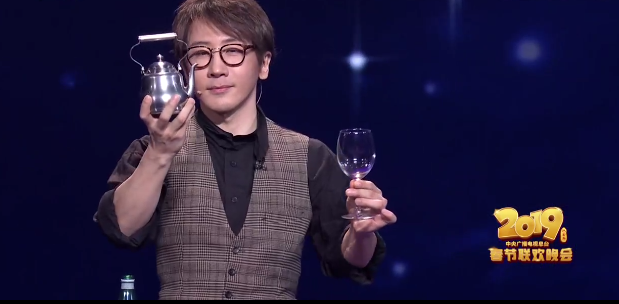 刘谦的魔术《魔壶》vs 奥地利先生的《魔壶》