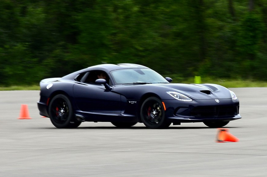 蝰蛇2015款 gt,外观沉稳大气,保持着优雅时尚感