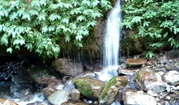 赤峰敖汉响水玉瀑:瀑布半天上,飞响落人间