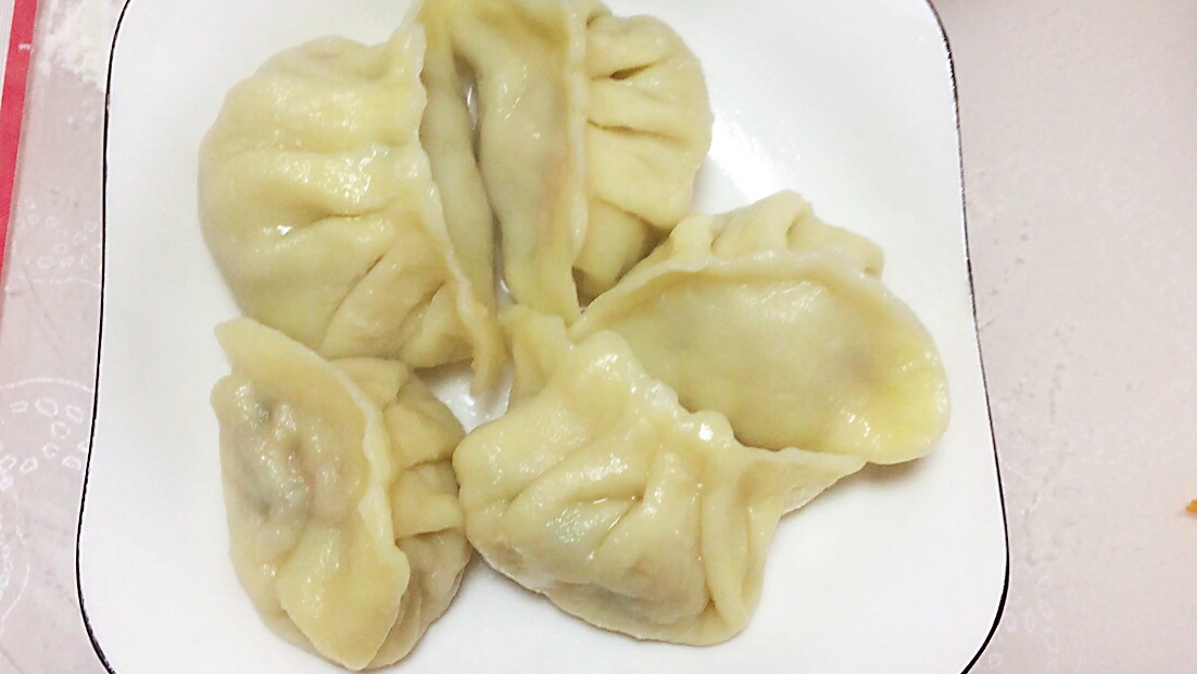 家庭版手工饺子皮、手工饺子,皮不粘、有弹性,香甜好吃!
