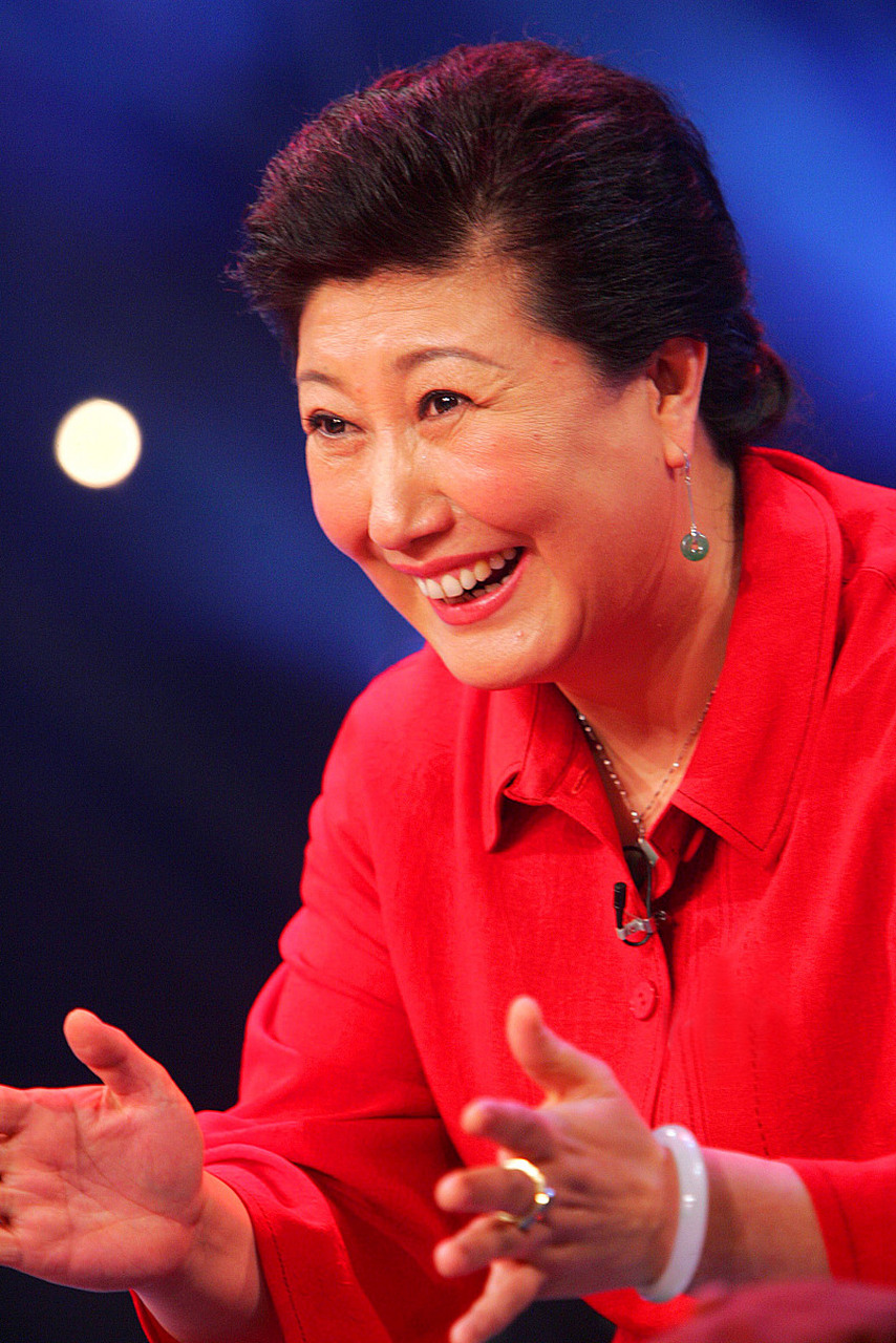 2005年8月18日,高秀敏突发心脏病去世,年仅46岁,高