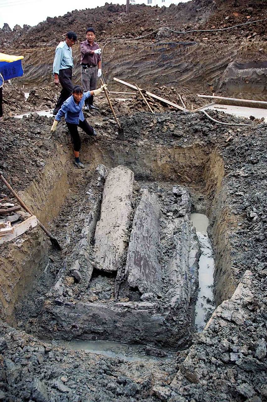 哈尔滨惊现古墓,出土一尊蒙面王妃,她背后隐藏着一个惊悚的真相