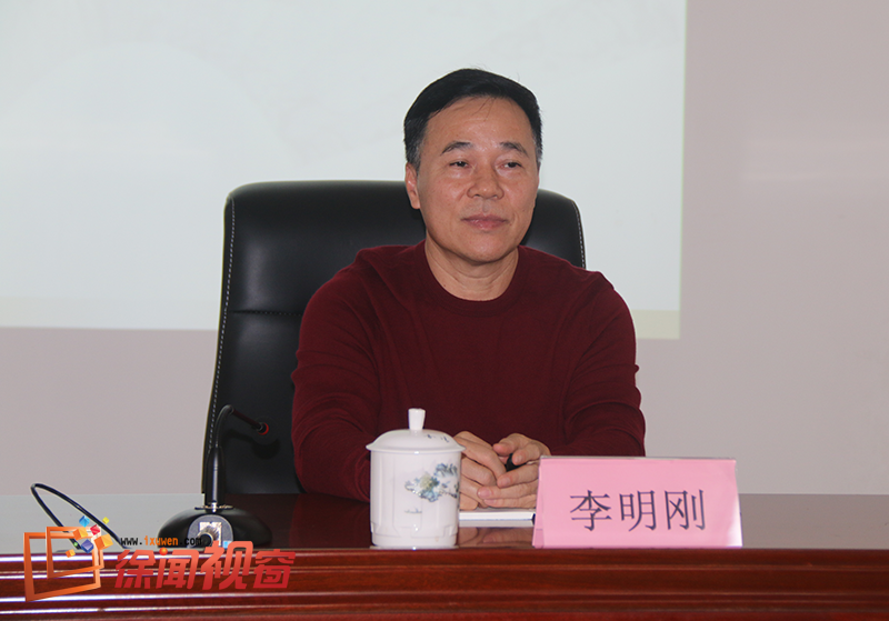 徐闻开放大学举办写作理论讲座及诗歌改稿会