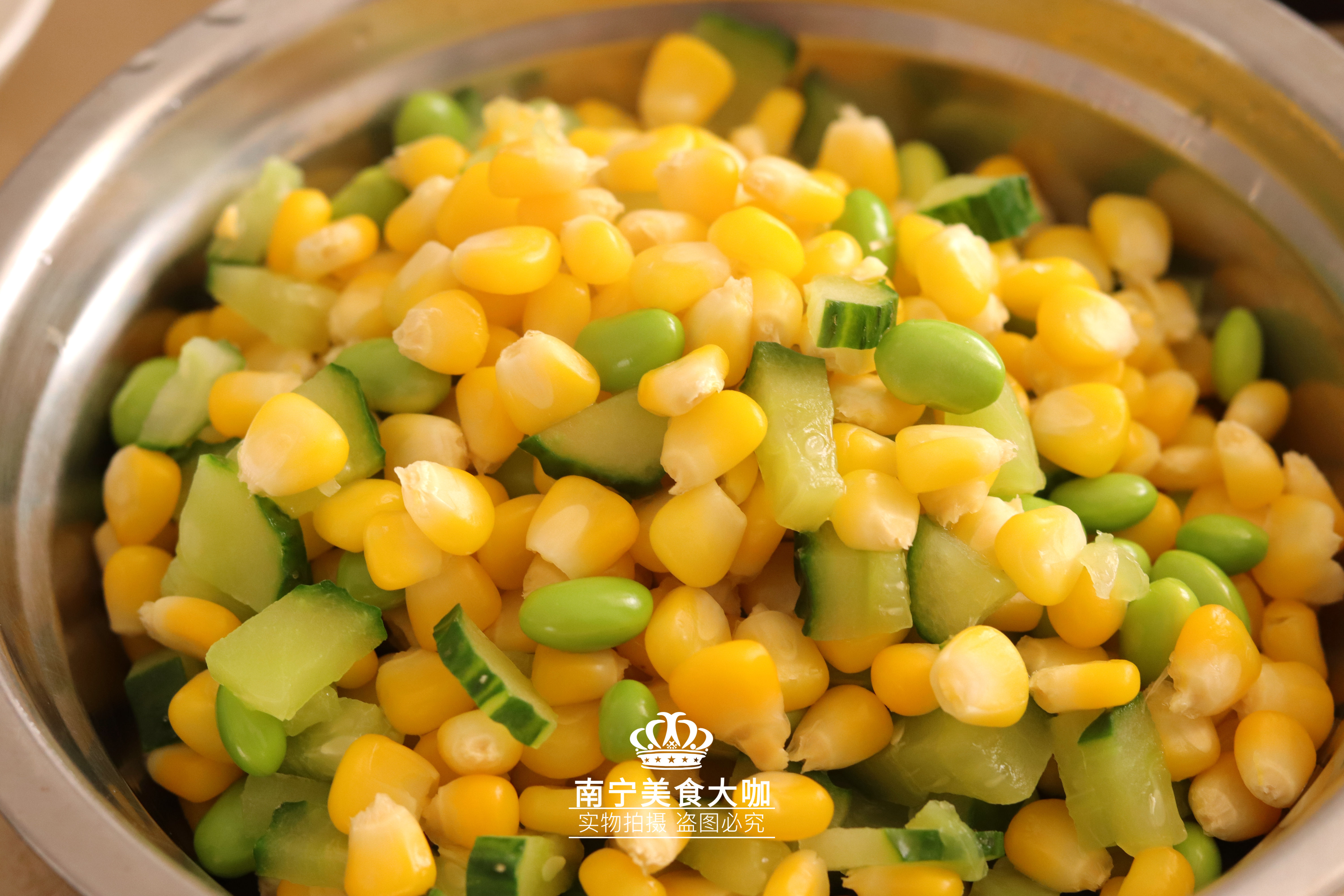 虾别白灼着吃了,和这3种食材搭配清炒就很好吃,做法简单又香甜